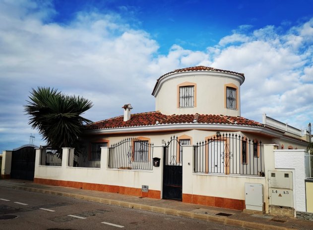 4. House - Detached Villa - Herverkoop - Los Alcazares - Town