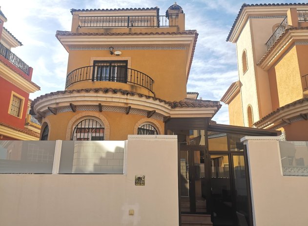 4. House - Detached Villa - Herverkoop - Los Montesinos - La Herrada