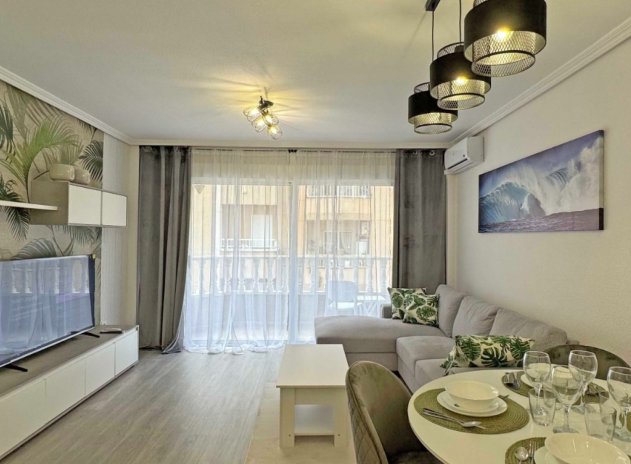 Apartamento / Piso - Reventa - Torrevieja - Torrevieja