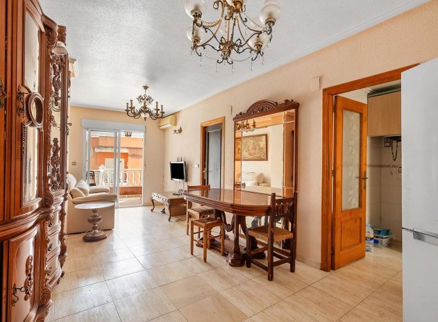 Apartamento / Piso - Reventa - Torrevieja - Torrevieja