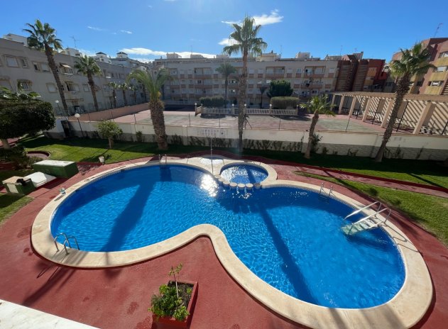 Apartamento / Piso - Reventa - Torrevieja - Torrevieja