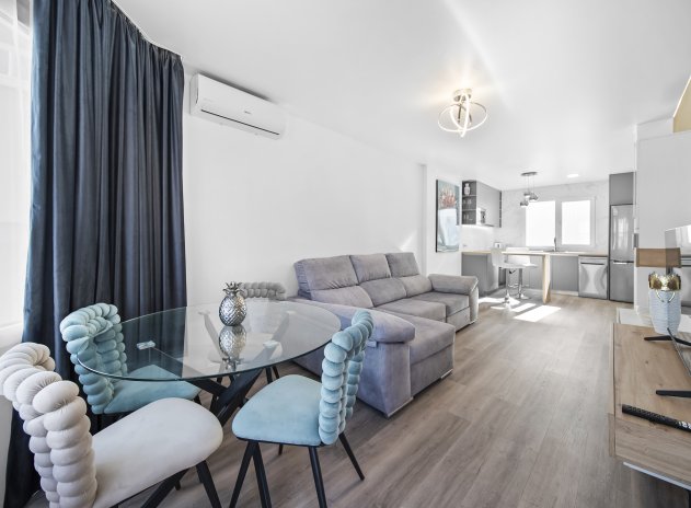 Apartamento / Piso - Reventa - Torrevieja - Torrevieja