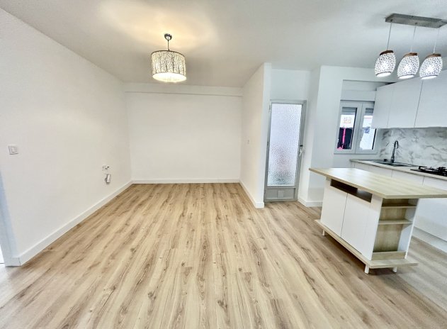 Apartamento / Piso - Reventa - Torrevieja - Torrevieja