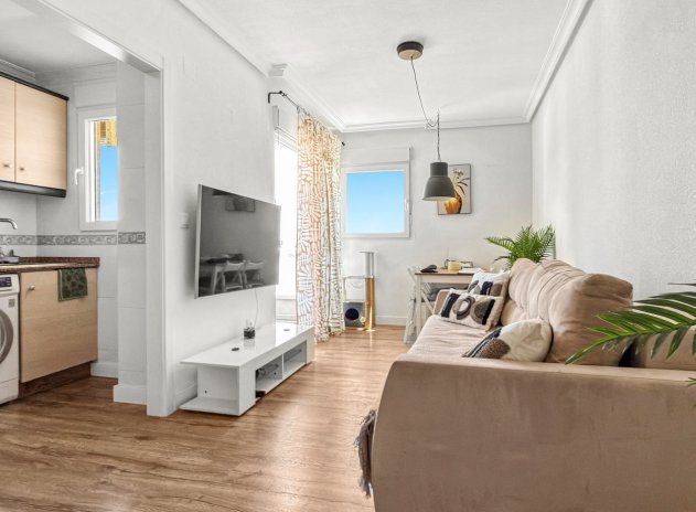 Apartamento / Piso - Reventa - Torrevieja - Torrevieja