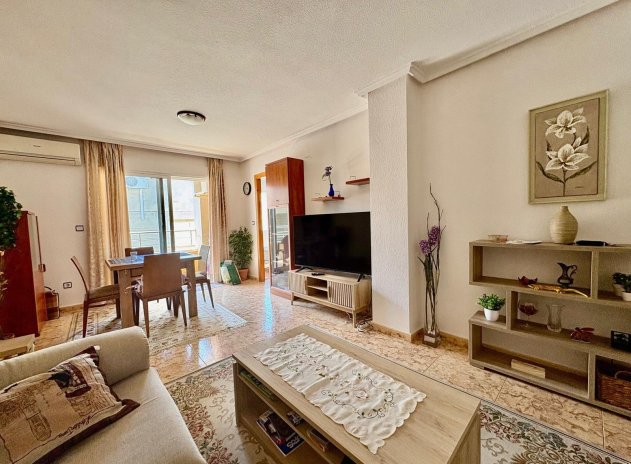 Apartamento / Piso - Reventa - Torrevieja - Torrevieja