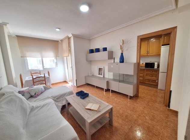 Apartamento / Piso - Reventa - Torrevieja - Torrevieja