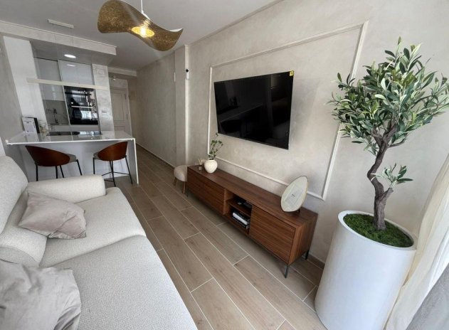 Apartamento / Piso - Reventa - Torrevieja - Torrevieja