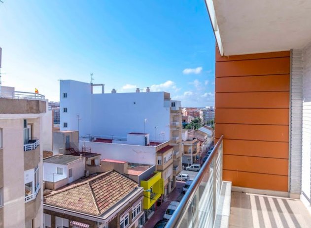 Apartamento / piso - Reventa - Torrevieja - Torrevieja