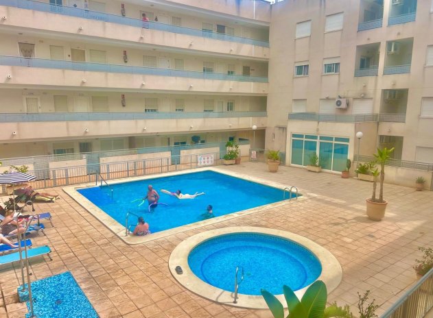 Apartment / flat - Resale - Almoradi - Almoradí