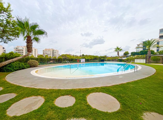 Apartment / flat - Resale - Orihuela Costa - Villamartín