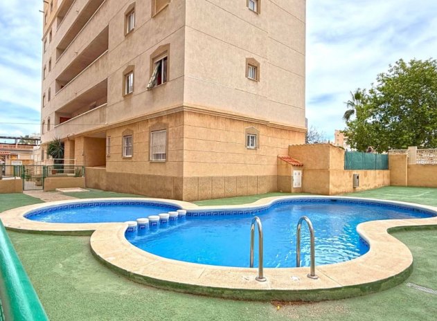 Apartment / Flat * - Resale - Torrevieja - Aguas Nuevas *