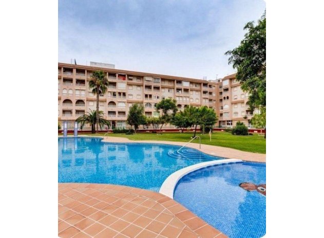 Apartment / flat - Resale - Torrevieja - Center