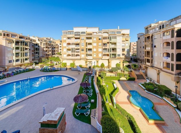 Apartment / flat - Resale - Torrevieja - Center