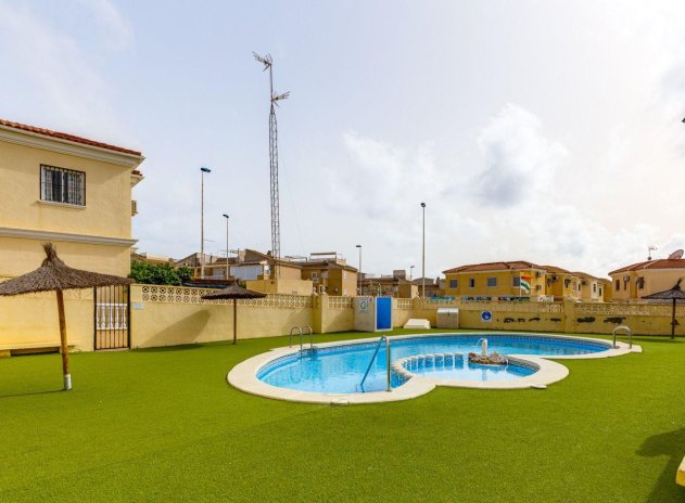 Apartment / flat - Resale - Torrevieja - Centro