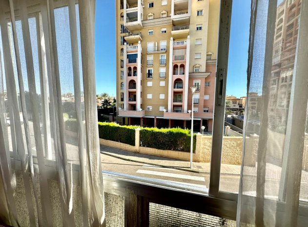 Apartment / flat - Resale - Torrevieja - Los Frutales