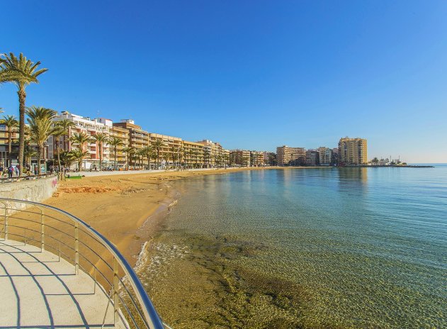 Apartment / Flat * - Resale - Torrevieja - Playa del Cura *