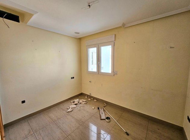Apartment / Flat * - Resale - Torrevieja * - Torrevieja *