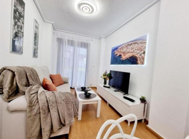 Appartement / flat - Herverkoop - Torrevieja - Estacion de autobuses