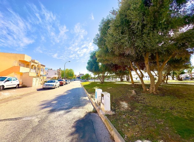 Appartement - Herverkoop - Orihuela Costa - La Florida