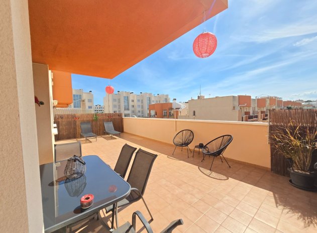 Appartement - Herverkoop - Orihuela Costa - Villamartín