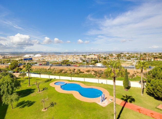 Appartement - Herverkoop - Torrevieja - La Siesta