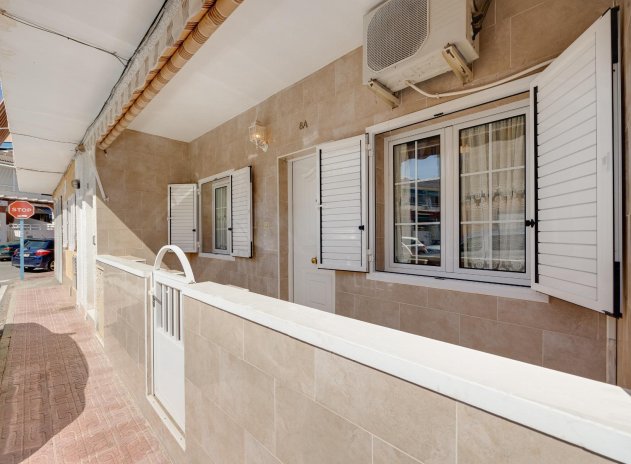 Bungalow - Resale - Torrevieja - Playa de La Acequion