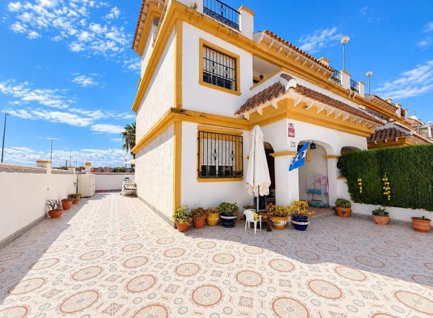 Casa adosada - Reventa - Torrevieja - El Limonar
