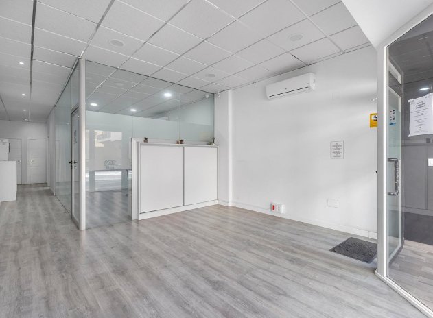 Commercial - Revente - Torrevieja - La Mata