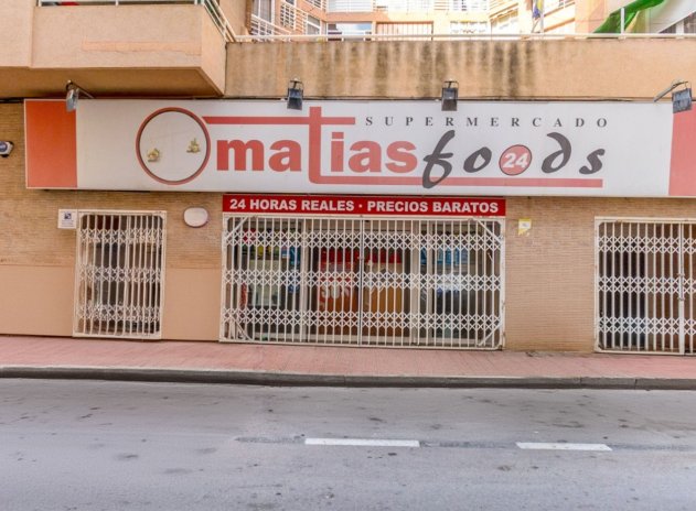 Commercial Unit - Herverkoop - Torrevieja - Torrevieja