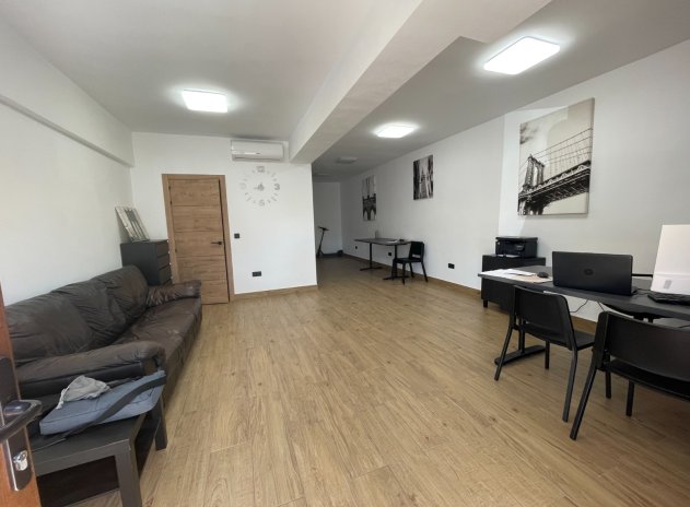 Commercieel - Herverkoop - Guardamar del Segura - Guardamar del Segura