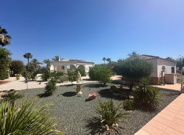 Finca / Ländliches Wohnhaus - Wiederverkauf - Catral - Catral