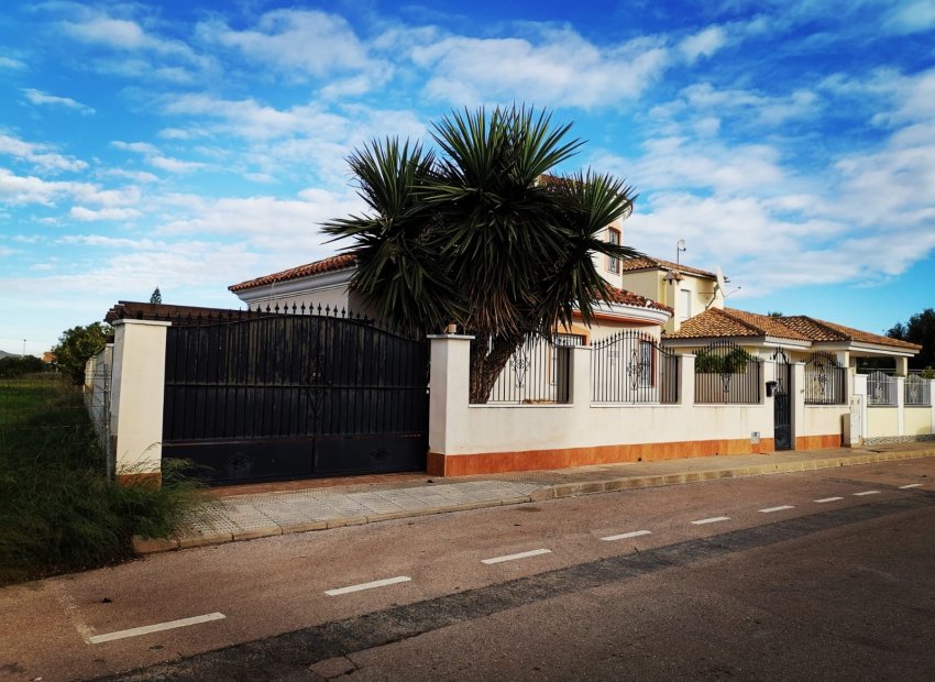 Herverkoop - 4. House - Detached Villa - Los Alcazares - Town