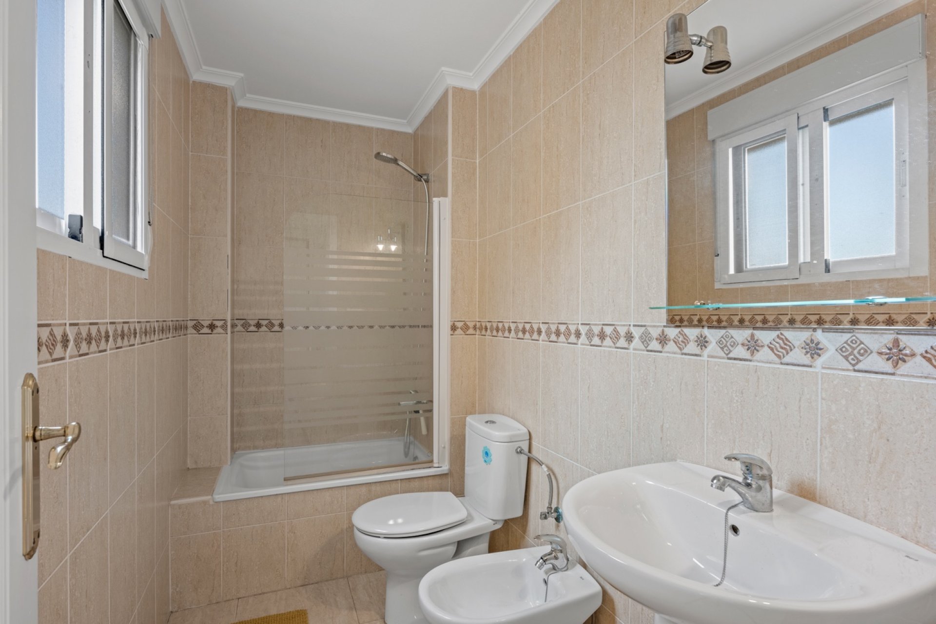 Herverkoop - Appartement - Daya Nueva