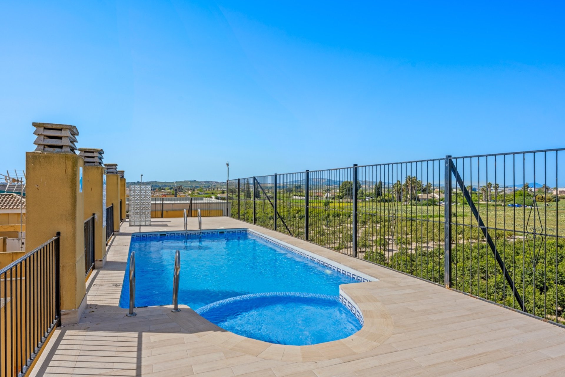 Herverkoop - Appartement - Daya Nueva