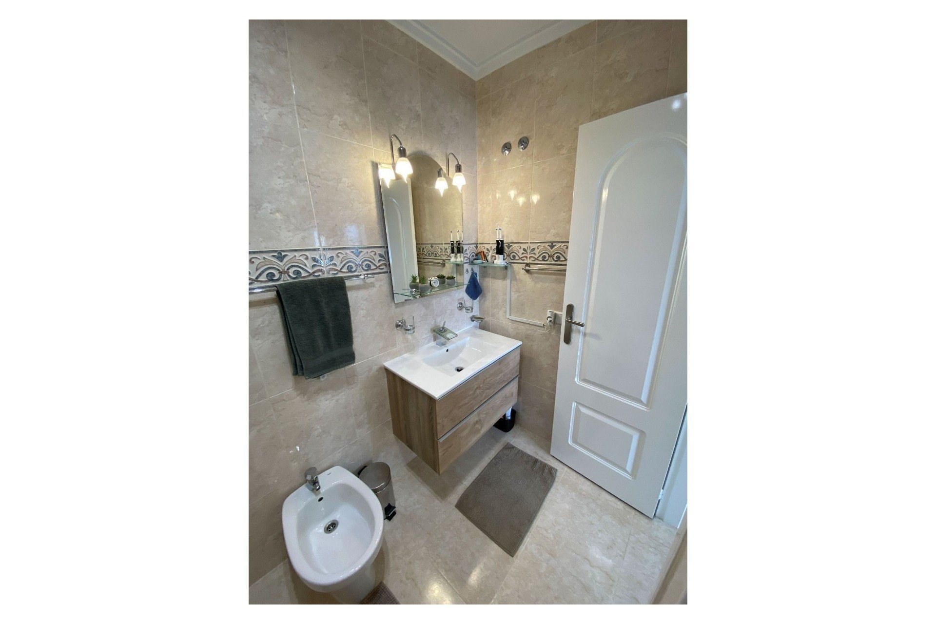 Herverkoop - Appartement - Dona Pepa