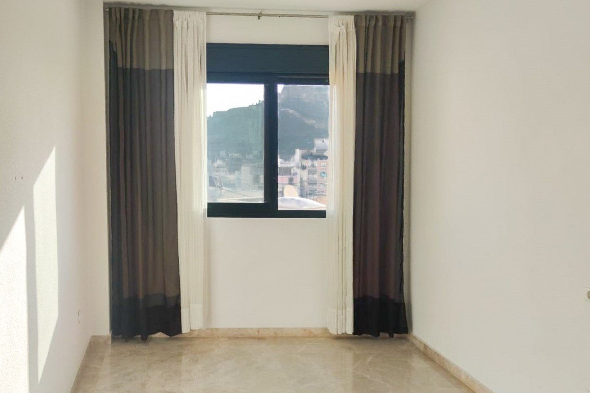 Herverkoop - Appartement / flat - Alicante - Parque Monte Tossal