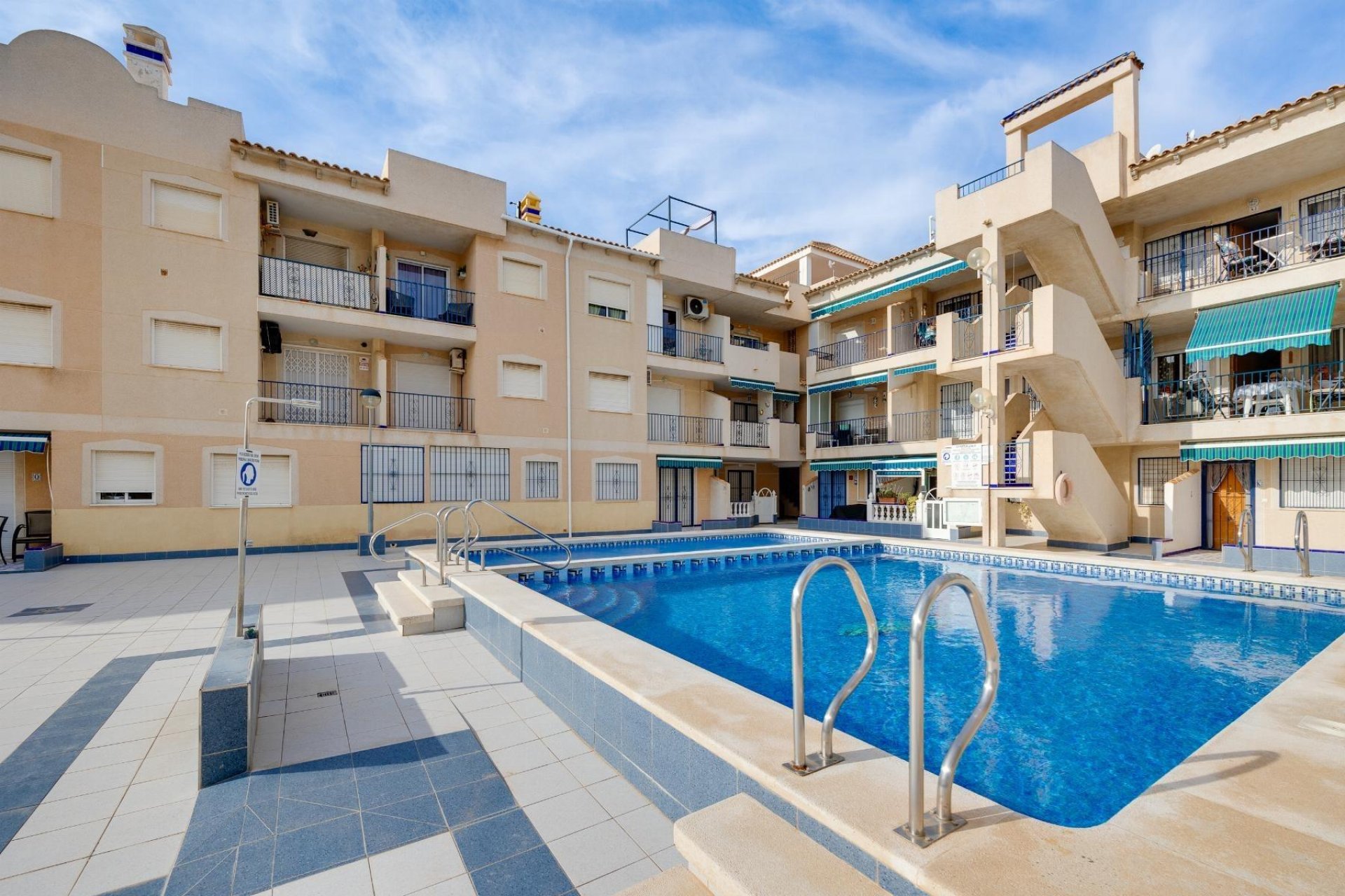 Herverkoop - Appartement / flat - Torrevieja - Acequion