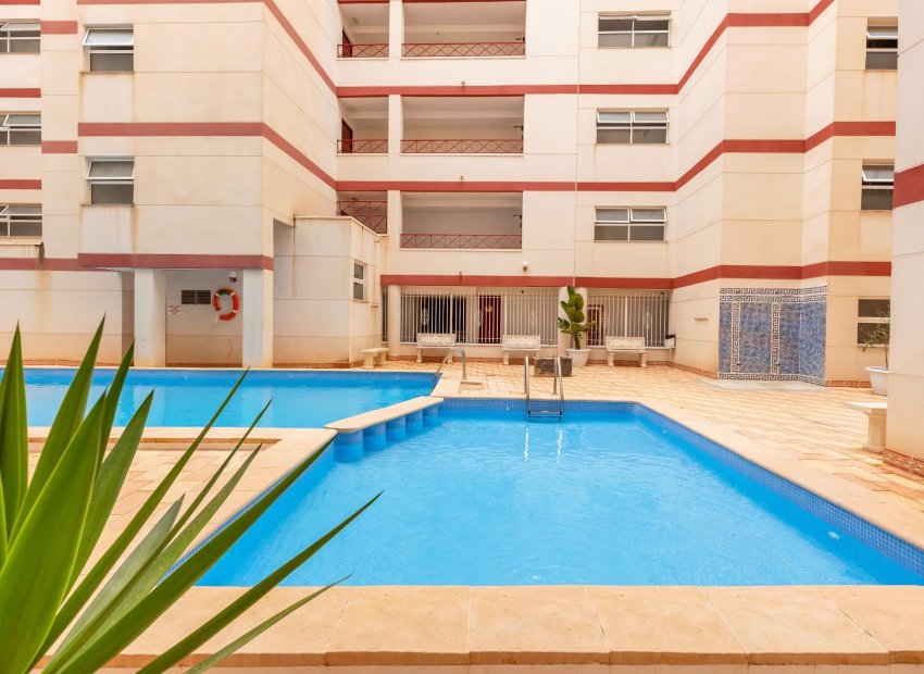 Herverkoop - Appartement / flat - Torrevieja - Center