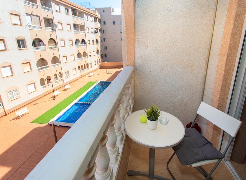 Herverkoop - Appartement / flat - Torrevieja - Center