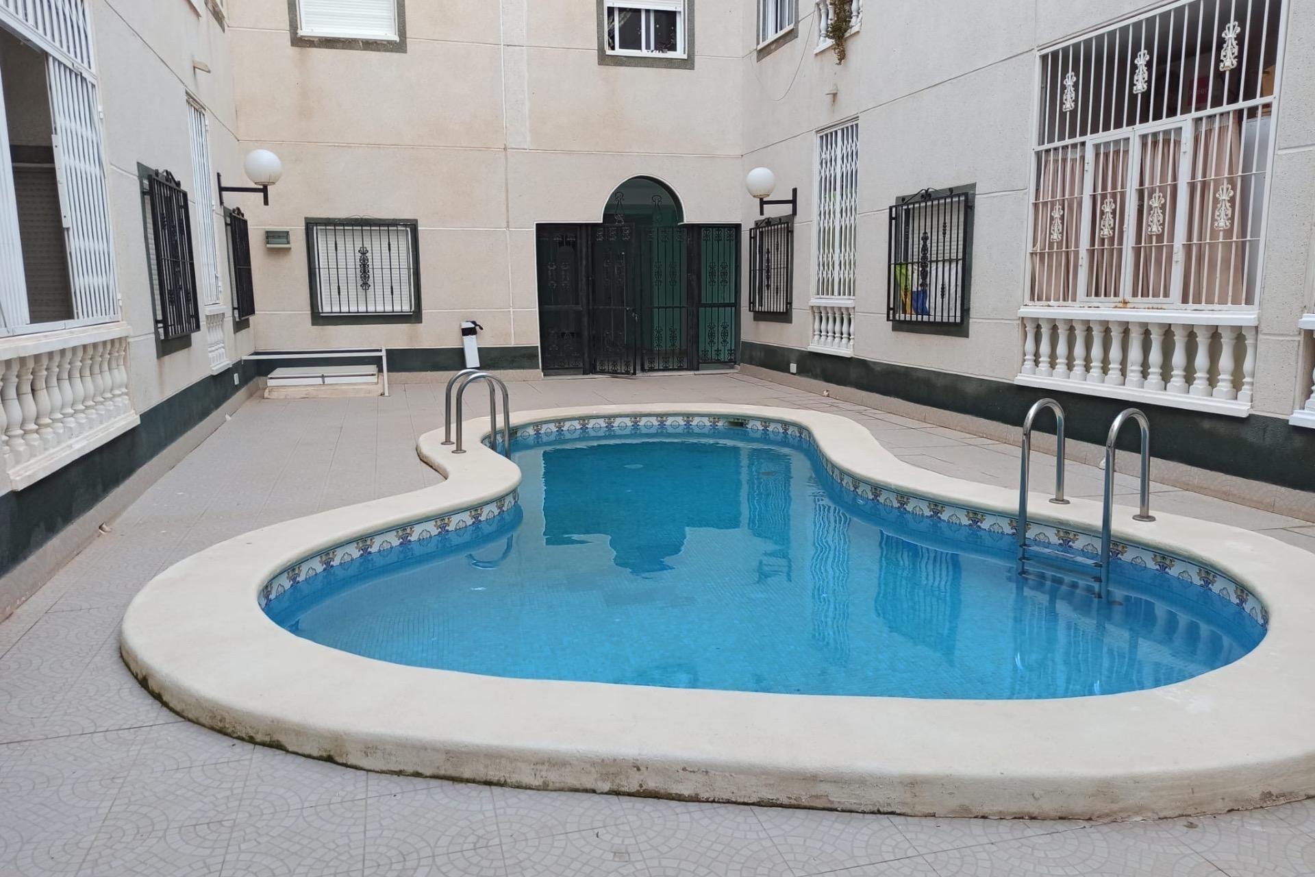 Herverkoop - Appartement / flat - Torrevieja - Center