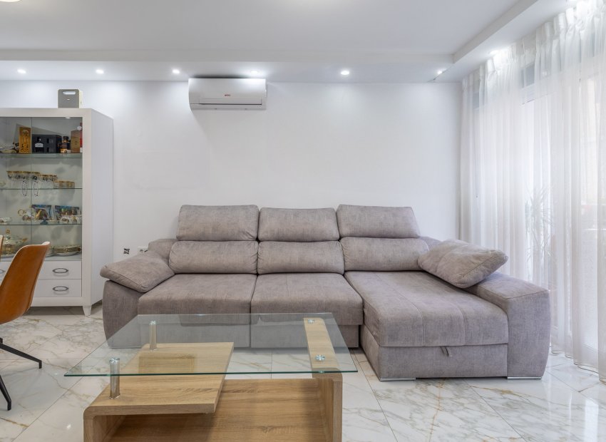 Herverkoop - Appartement / flat - Torrevieja - Center