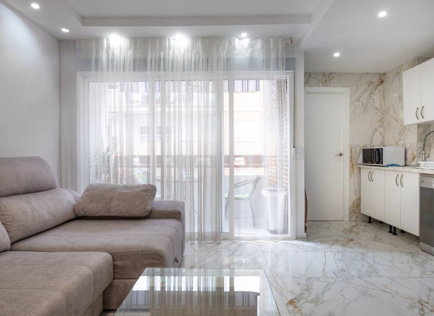 Herverkoop - Appartement / flat - Torrevieja - Center