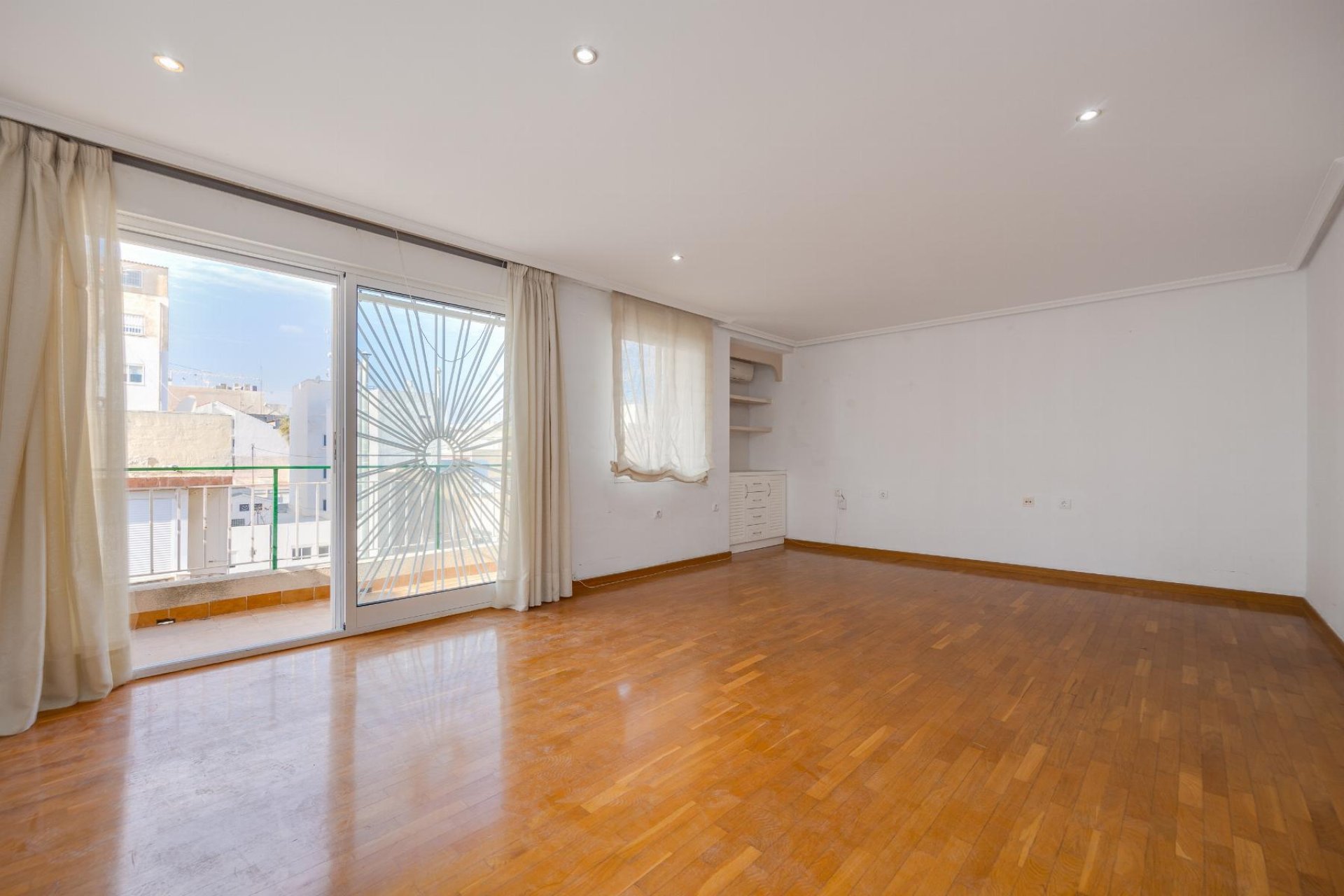 Herverkoop - Appartement / flat - Torrevieja - Center