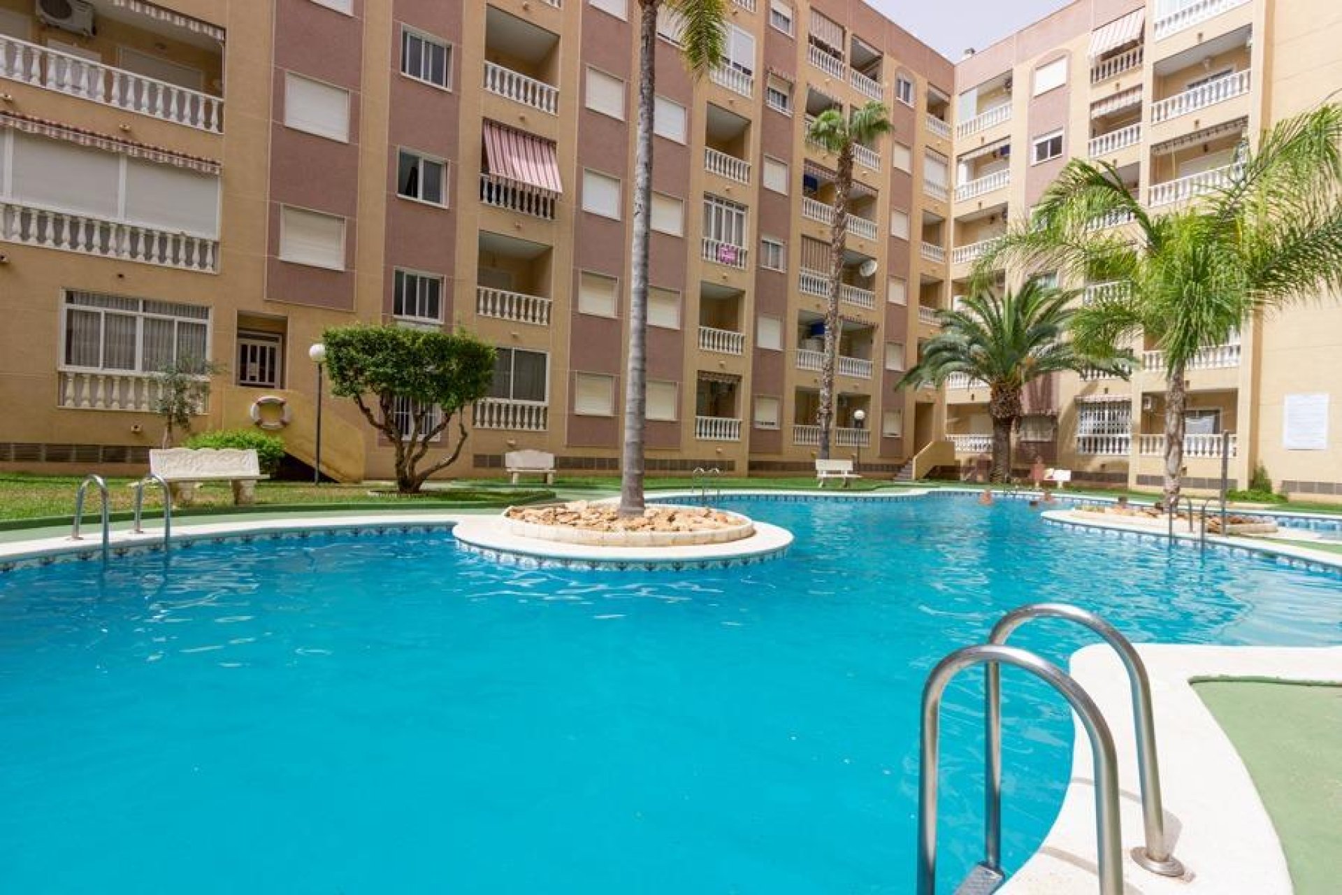 Herverkoop - Appartement / flat - Torrevieja - Centro