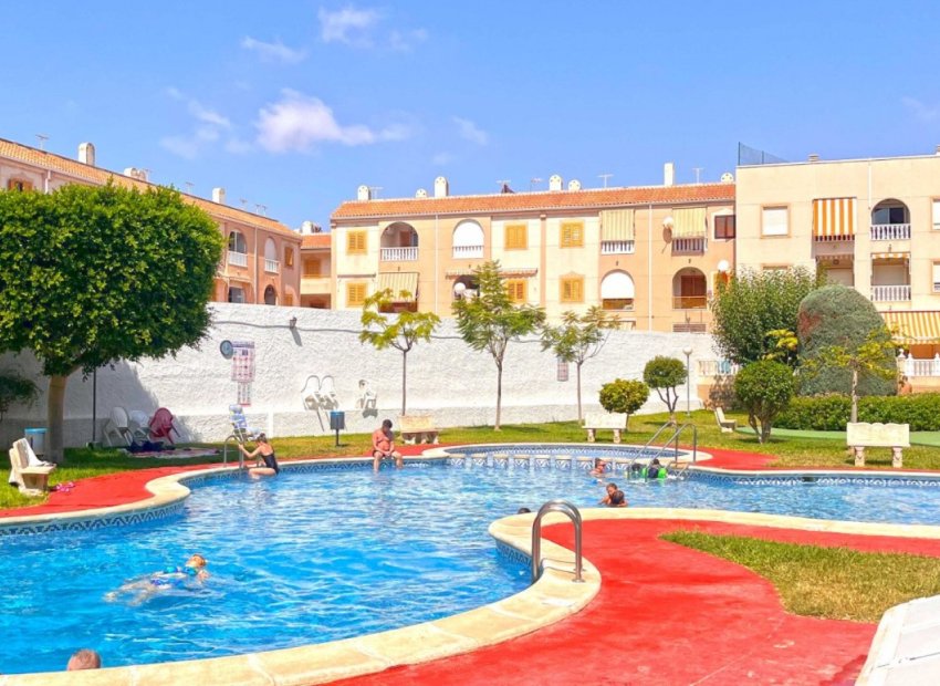 Herverkoop - Appartement / flat - Torrevieja - El Acequión