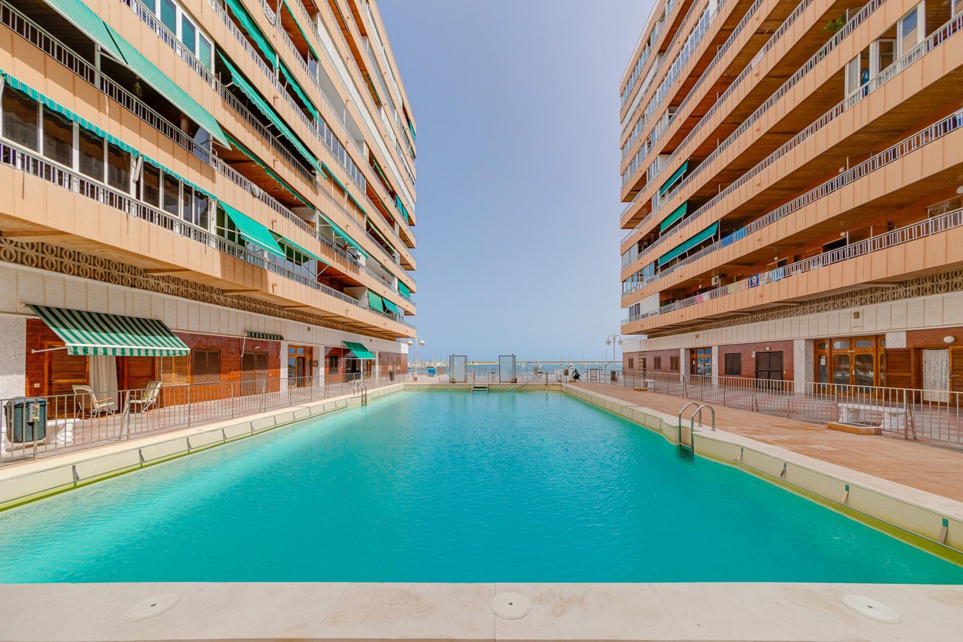 Herverkoop - Appartement / flat - Torrevieja - El Acequión