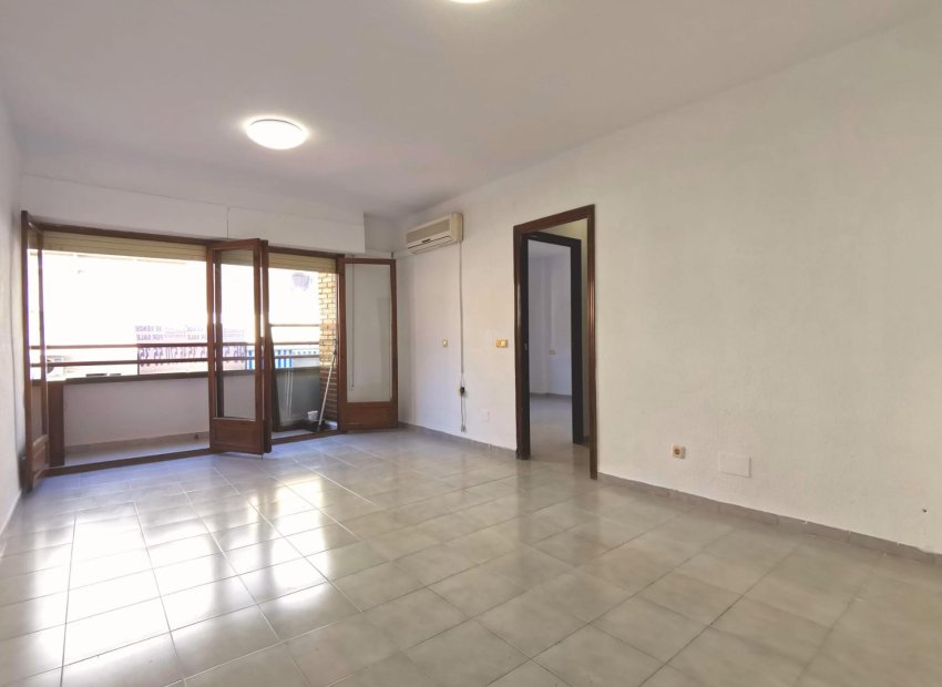 Herverkoop - Appartement / flat - Torrevieja - Estacion de autobuses