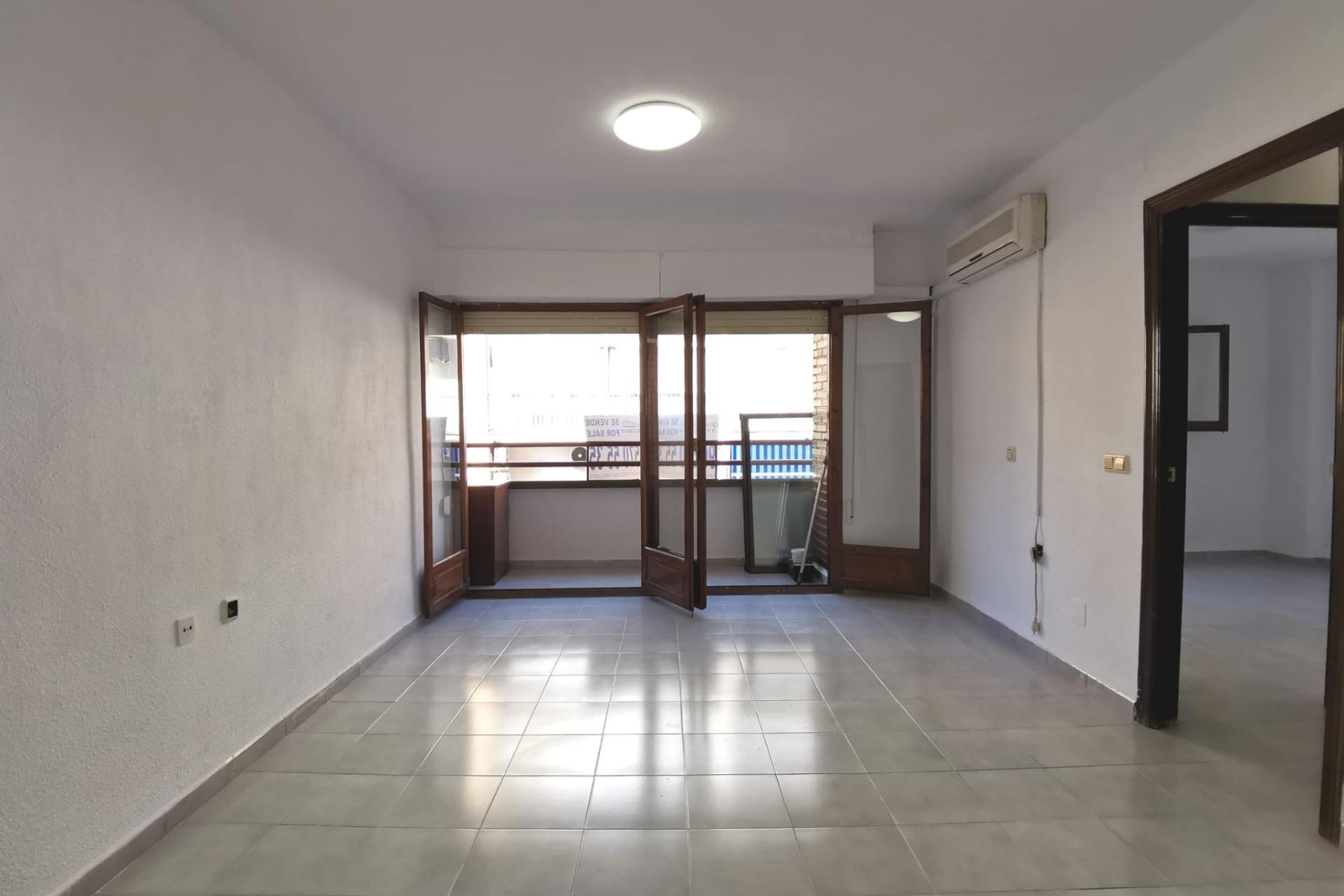 Herverkoop - Appartement / flat - Torrevieja - Estacion de autobuses