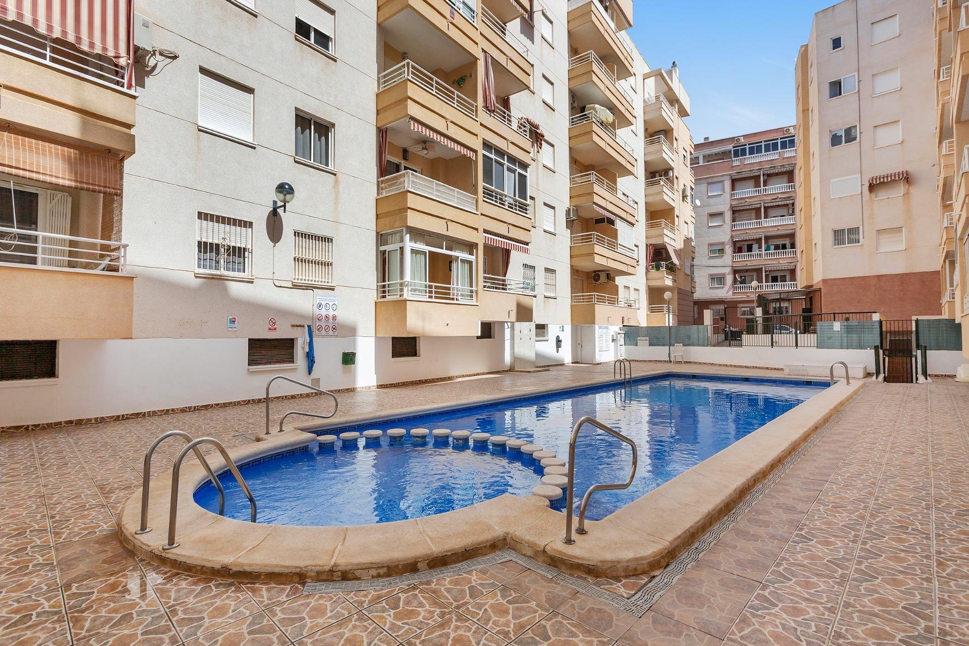 Herverkoop - Appartement / flat - Torrevieja - Estacion de autobuses