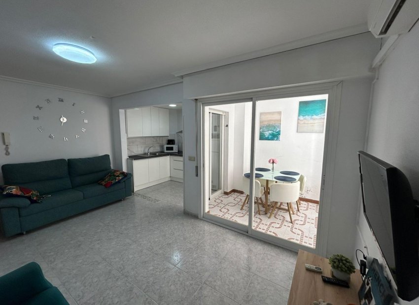 Herverkoop - Appartement / flat - Torrevieja - Estacion de autobuses